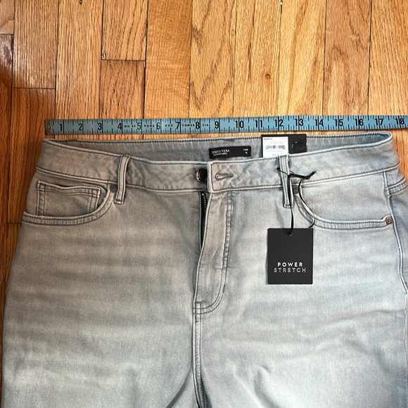 Simply Vera Vera Wang High Rise GreyStone Frayed Hem size 16 Shorts - Picture 11 of 14